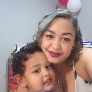 Meet your Posher, Maritza esperanza